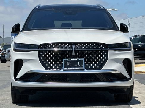 New 2026 Lincoln Nautilus Reserve AWD/4WD image 8
