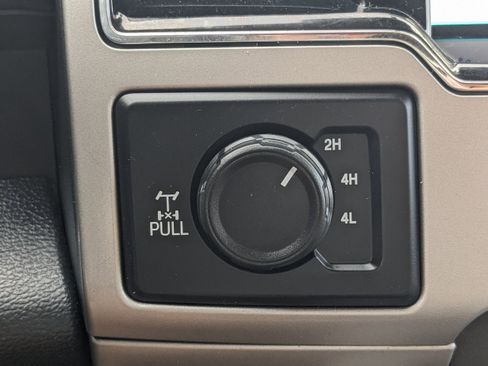 Used 2022 Ford F250 Lariat w/ Lariat Ultimate Package AWD/4WD image 27