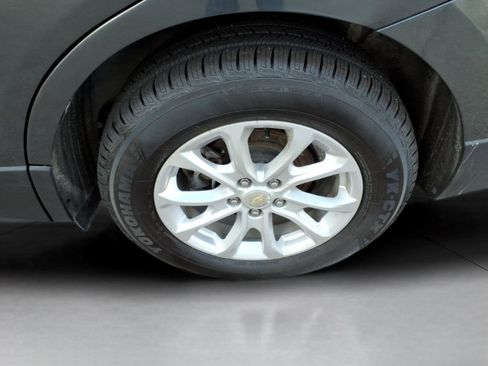 Used 2020 Chevrolet Equinox LT w/ Driver Convenience Package FWD image 8