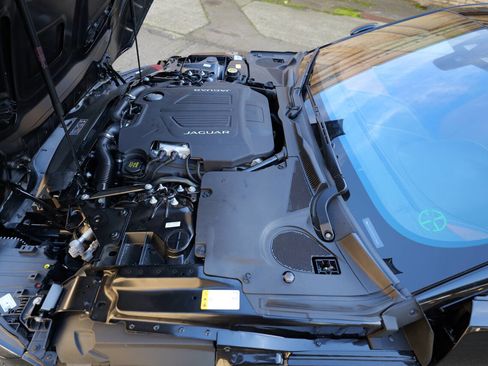 Used 2021 Jaguar F-TYPE R image 98