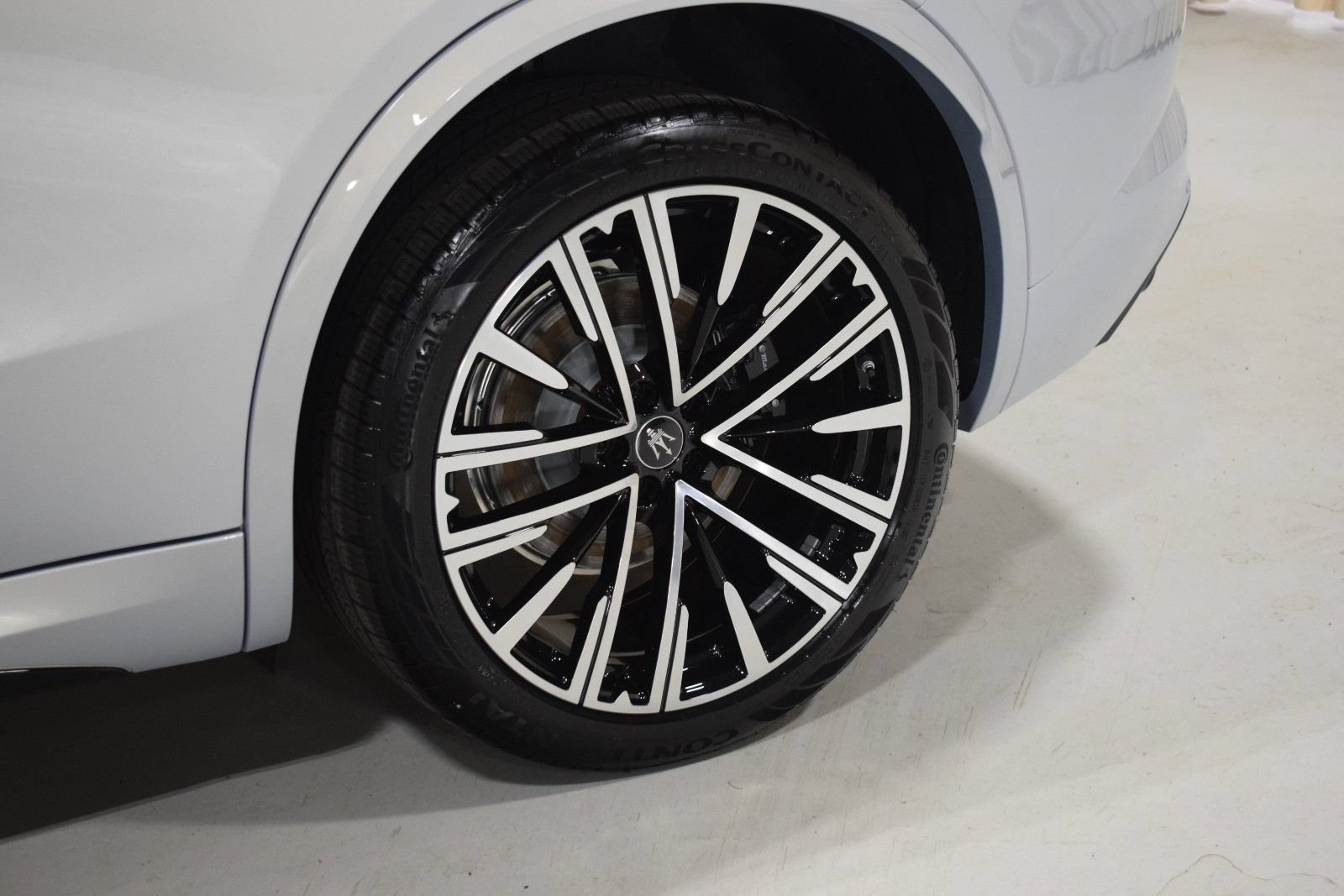 Certified 2025 Maserati Grecale Modena AWD/4WD image 7