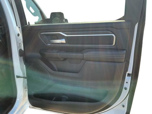 Used 2025 RAM 1500 Big Horn AWD/4WD image 17