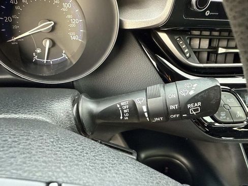 Used 2020 Toyota C-HR LE w/ Phone Cable & Charge Package image 39