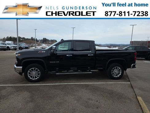 Used 2024 Chevrolet Silverado 3500 LTZ w/ LTZ Premium Package image 4