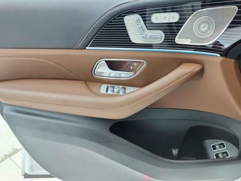 Used 2024 Mercedes-Benz GLE 450e 4MATIC w/ AMG Line Exterior image 35