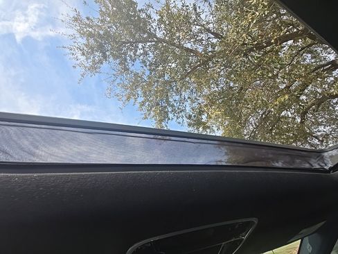 Used 2014 Land Rover Range Rover Sport HSE image 38