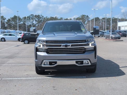 Used 2021 Chevrolet Silverado 1500 High Country w/ Technology Package image 10