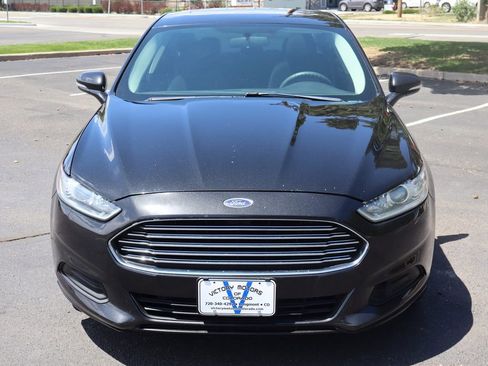 Used 2014 Ford Fusion SE FWD image 12