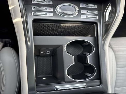 New 2026 Lincoln Nautilus Reserve image 21