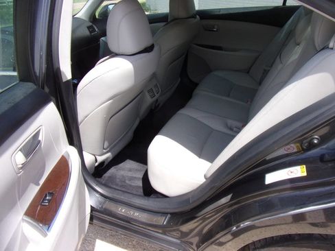 Used 2011 Lexus ES 350 FWD image 4