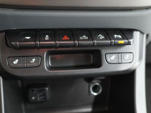 Used 2021 Chevrolet Colorado Z71 RWD image 18