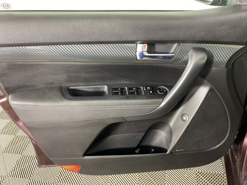 Used 2011 Kia Sorento SX image 14