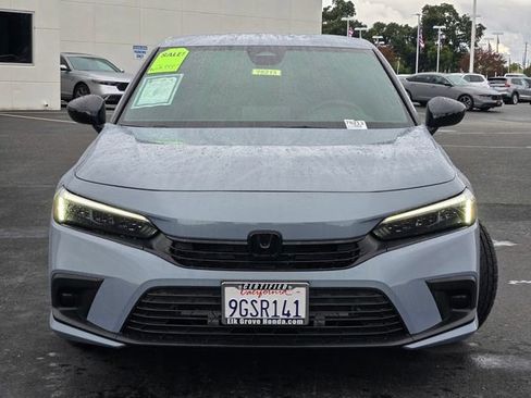 Used 2023 Honda Civic Sport image 2