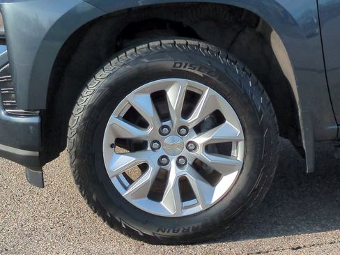 Used 2021 Chevrolet Silverado 1500 Custom w/ LPO, Dark Essentials Package image 14