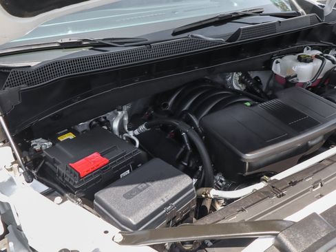 Used 2024 Chevrolet Silverado 1500 High Country w/ Technology Package image 11