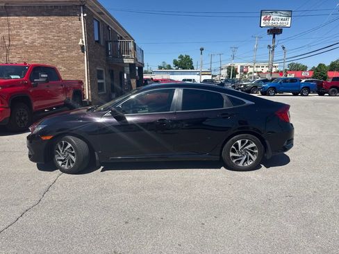 Used 2017 Honda Civic EX image 2