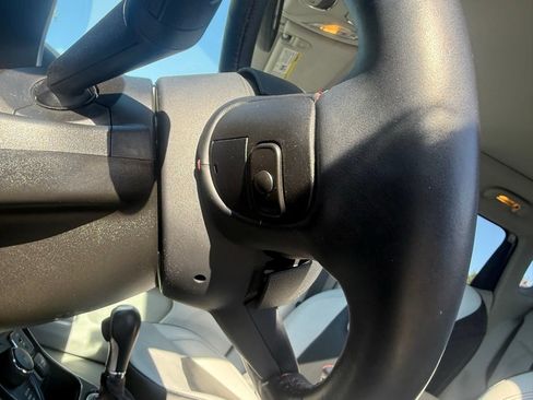 Used 2018 Jeep Compass Limited w/ Navigation Group AWD/4WD image 17