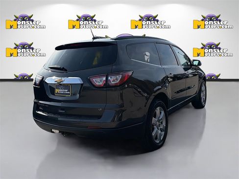 Used 2017 Chevrolet Traverse LT image 5