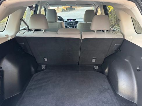 Used 2015 Honda CR-V LX image 8