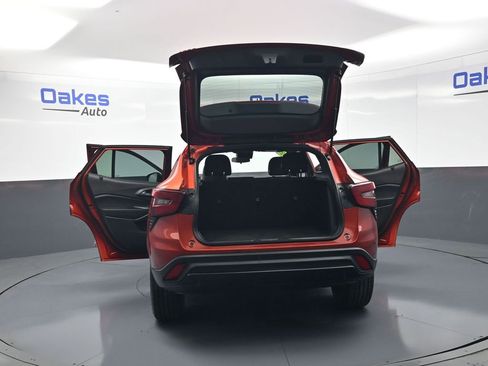 Used 2024 Chevrolet Trax RS w/ Driver Confidence Package FWD image 54