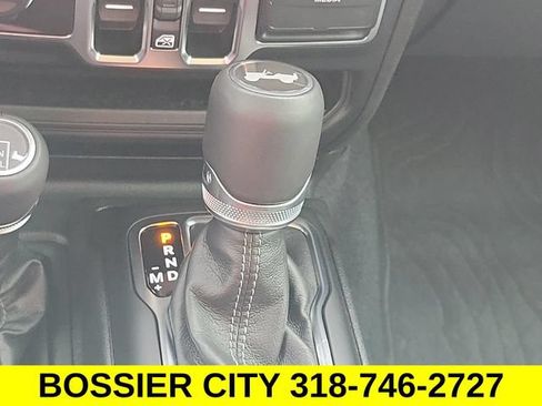 Used 2024 Jeep Wrangler Unlimited Sahara w/ Safety Group AWD/4WD image 16