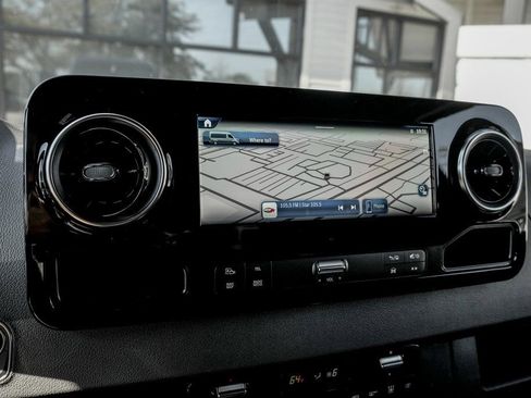 Used 2025 Mercedes-Benz Sprinter 2500 image 17