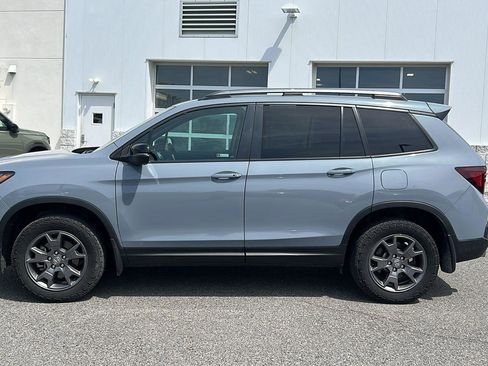 Used 2024 Honda Passport TrailSport image 6