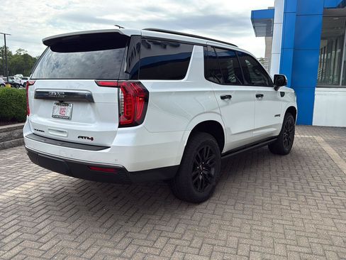 Used 2024 GMC Yukon AT4 w/ Technology Package AWD/4WD image 5