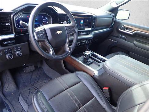 Used 2023 Chevrolet Silverado 1500 High Country w/ High Country Premium Package image 10