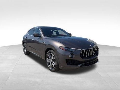 Used 2023 Maserati Levante GT AWD/4WD image 3