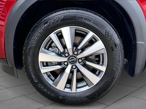 Used 2023 Nissan Pathfinder SL w/ Black Appearance Package image 9