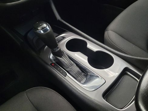 Used 2018 Chevrolet Malibu LS image 26