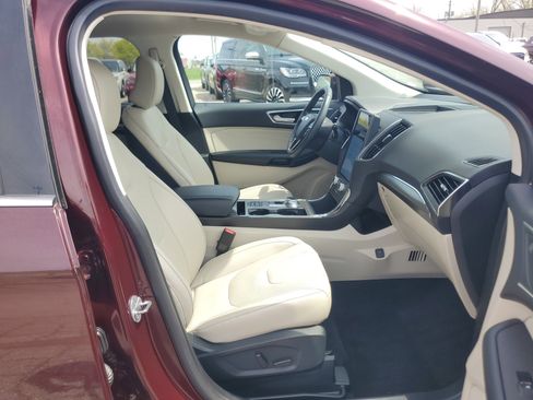 Used 2022 Ford Edge Titanium w/ Equipment Group 301A AWD/4WD image 9