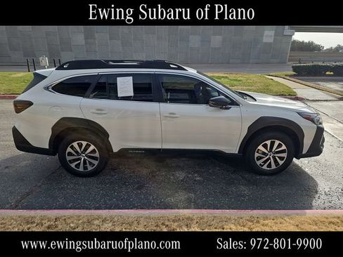 Used 2025 Subaru Outback Premium image 6