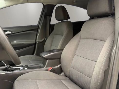 Used 2019 Chevrolet Cruze LT w/ LT Fleet Convenience Package FWD image 11