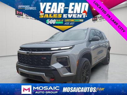 Used 2025 Chevrolet Traverse Z71