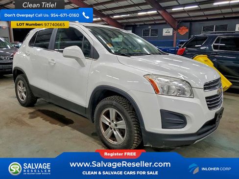 Used 2016 Chevrolet Trax LT w/ LT Convenience Package AWD/4WD image 5