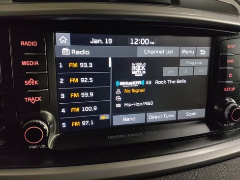 Used 2019 Kia Sorento SX image 25