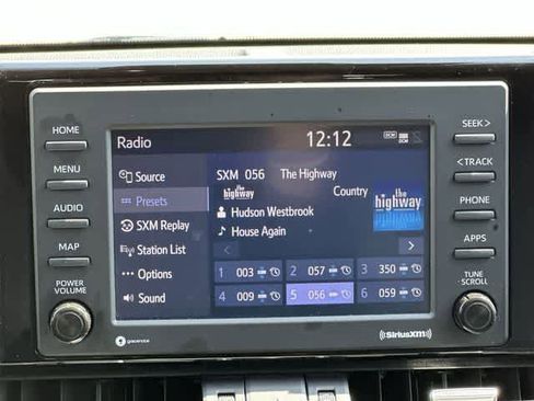 Used 2022 Toyota RAV4 XLE Premium image 12