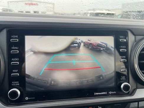 Used 2020 Toyota Tacoma TRD Off-Road image 18