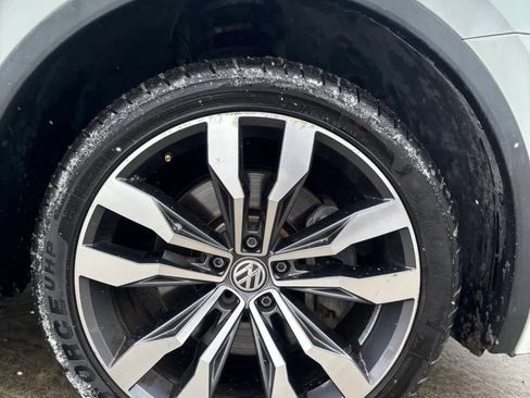 Used 2020 Volkswagen Tiguan SEL Premium R-Line w/ 3rd Row Seat Package AWD/4WD image 18