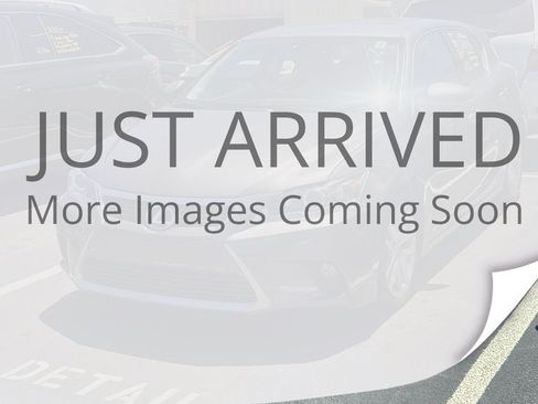 Used 2015 Lexus CT 200h w/ Navigation Package FWD image 2