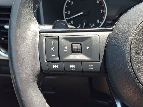 Used 2022 Nissan Rogue SV w/ SV Premium Package AWD/4WD image 22