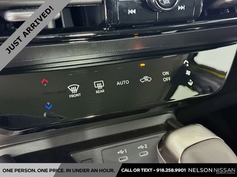 Certified 2025 Nissan Kicks SR image 15