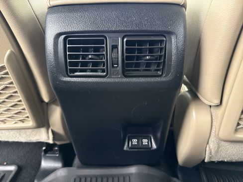 Used 2022 Toyota 4Runner Limited AWD/4WD image 13