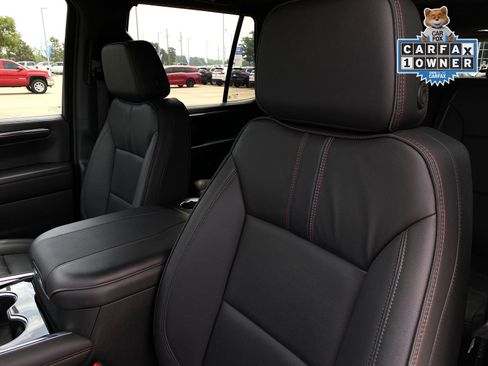 Used 2025 Chevrolet Tahoe RST w/ Comfort Package AWD/4WD image 12
