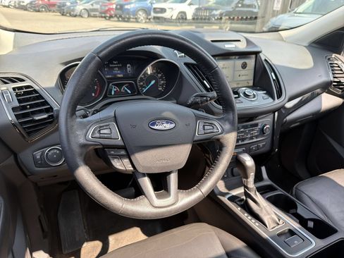 Used 2017 Ford Escape Titanium FWD image 17