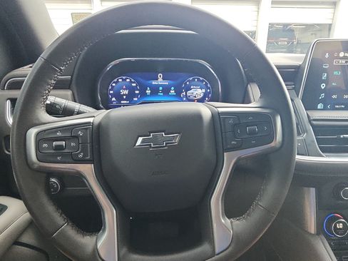 Used 2024 Chevrolet Tahoe Z71 w/ Luxury Package AWD/4WD image 12