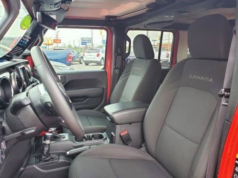 Used 2023 Jeep Wrangler Unlimited Sahara AWD/4WD image 6
