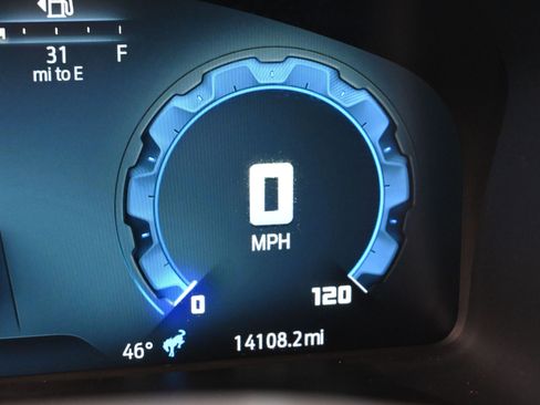 Used 2025 Ford Bronco Badlands image 17